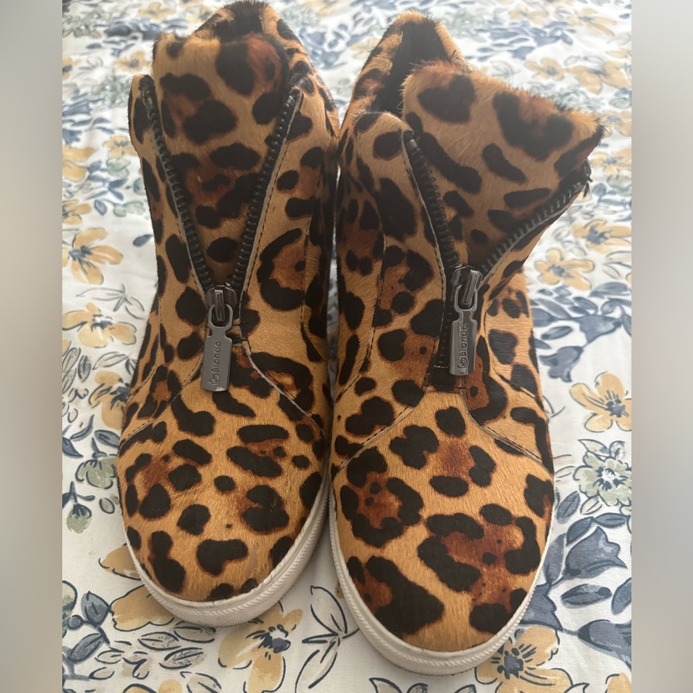 Blondo Animal Cheetah Print Sneakers